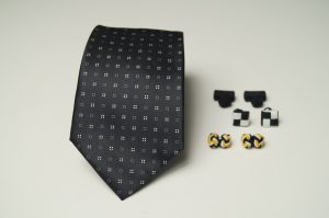 Corbatas Matizzio, color negro con diseño azul y crema, 127