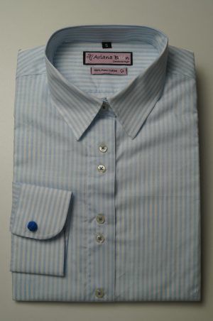 Camisa de mujer, color celeste con rayas color blanco, Ariana Belén 95