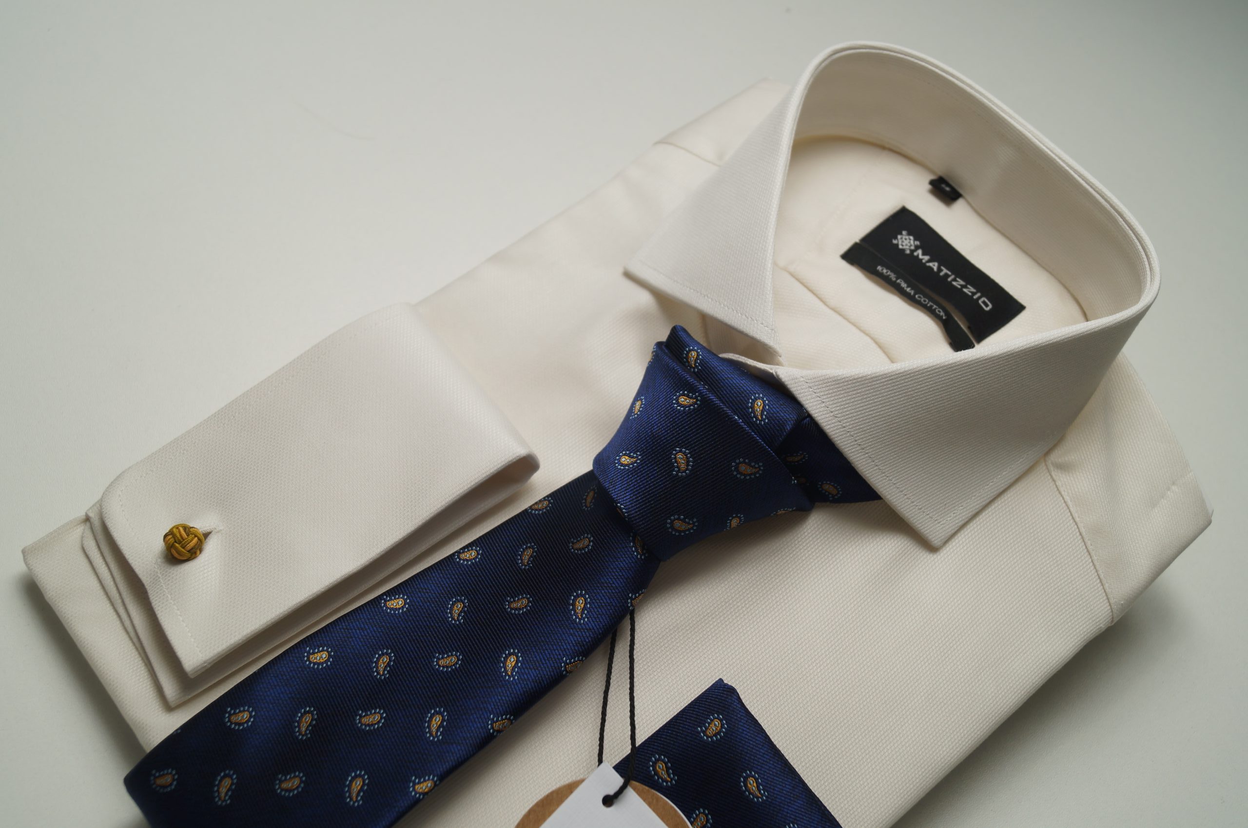 Camisa de vestir, color beig, labrado, lineas verticales Matizzio 25 ( puño para gemelos) - Imagen 3