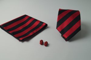 Corbata y pañuelo Matizzio, líneas verticales rojas y negras 190
