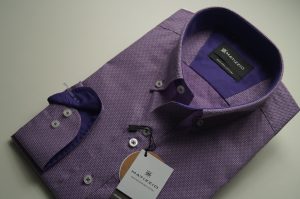 Camisa casual, color morado con cuadritos blancos, Matizzio 111