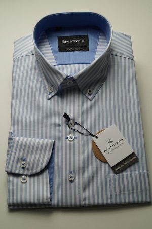 Camisa casual, color blanco con líneas celestes, Matizzio 110