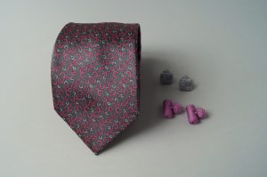 Corbatas Matizzio, color gris con detalles fucsia y blanco 182