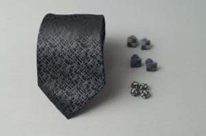 Corbatas Matizzio, color negro con detalles plomo plata  204