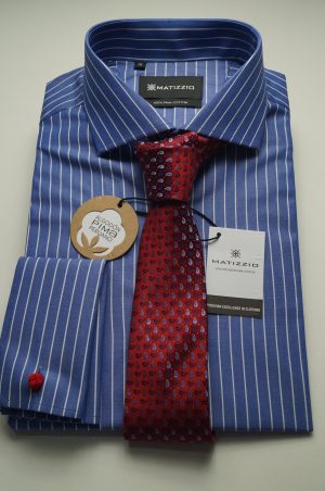 Camisa de vestir, color azul con una línea blanca Matizzio 34( puño para gemelos)